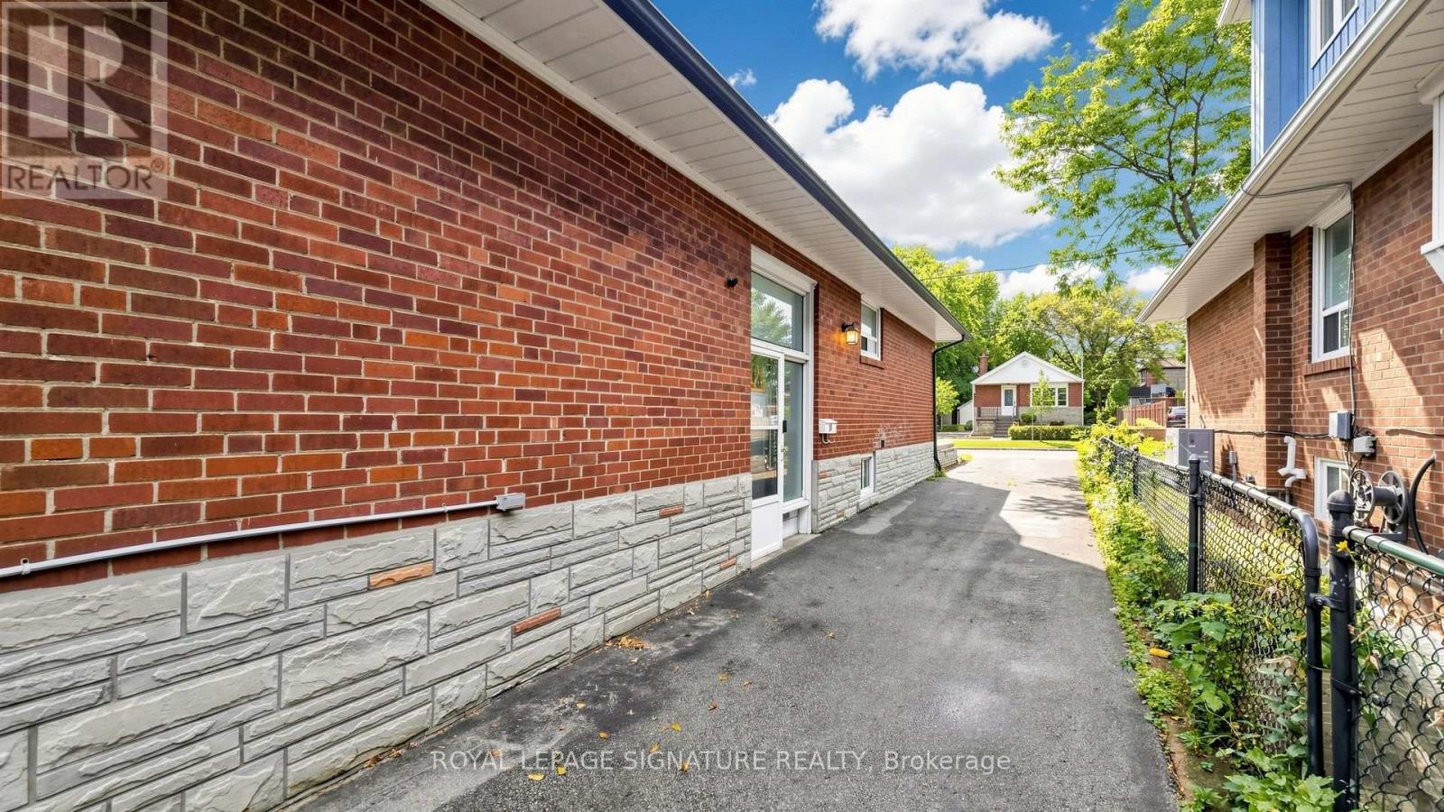 35 Florens Avenue, Toronto, Ontario  M1L 1R7 - Photo 33 - E13876734