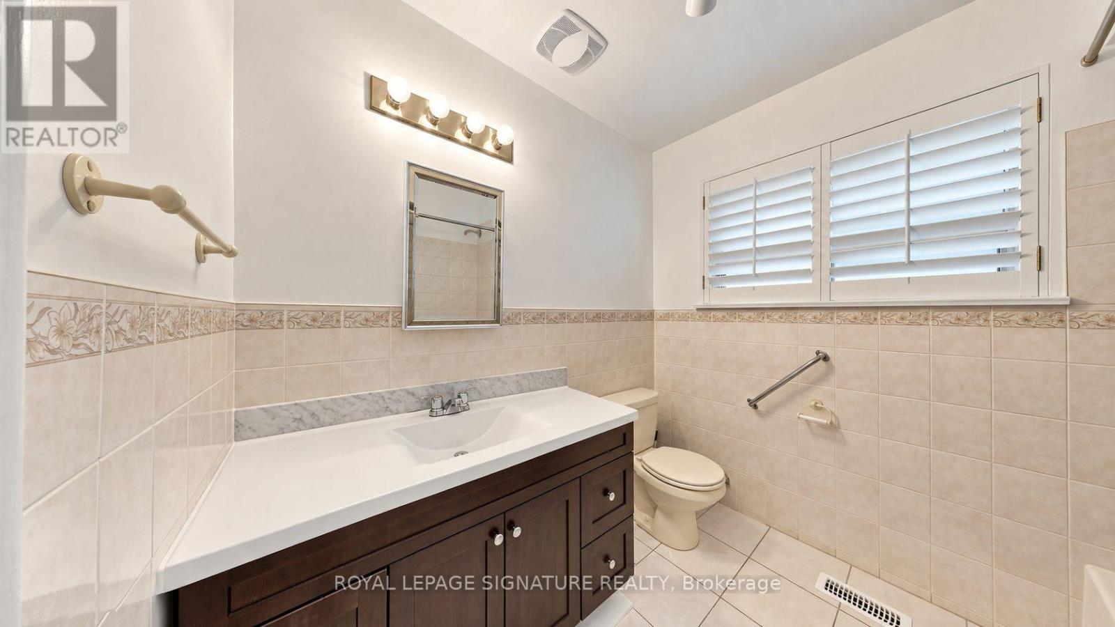 35 Florens Avenue, Toronto, Ontario  M1L 1R7 - Photo 8 - E13876734