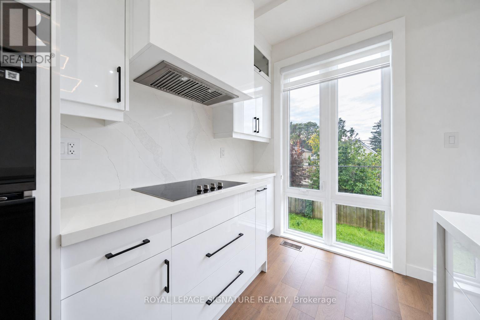 540b Pharmacy Avenue, Toronto, Ontario  M1L 3G6 - Photo 14 - E13876736