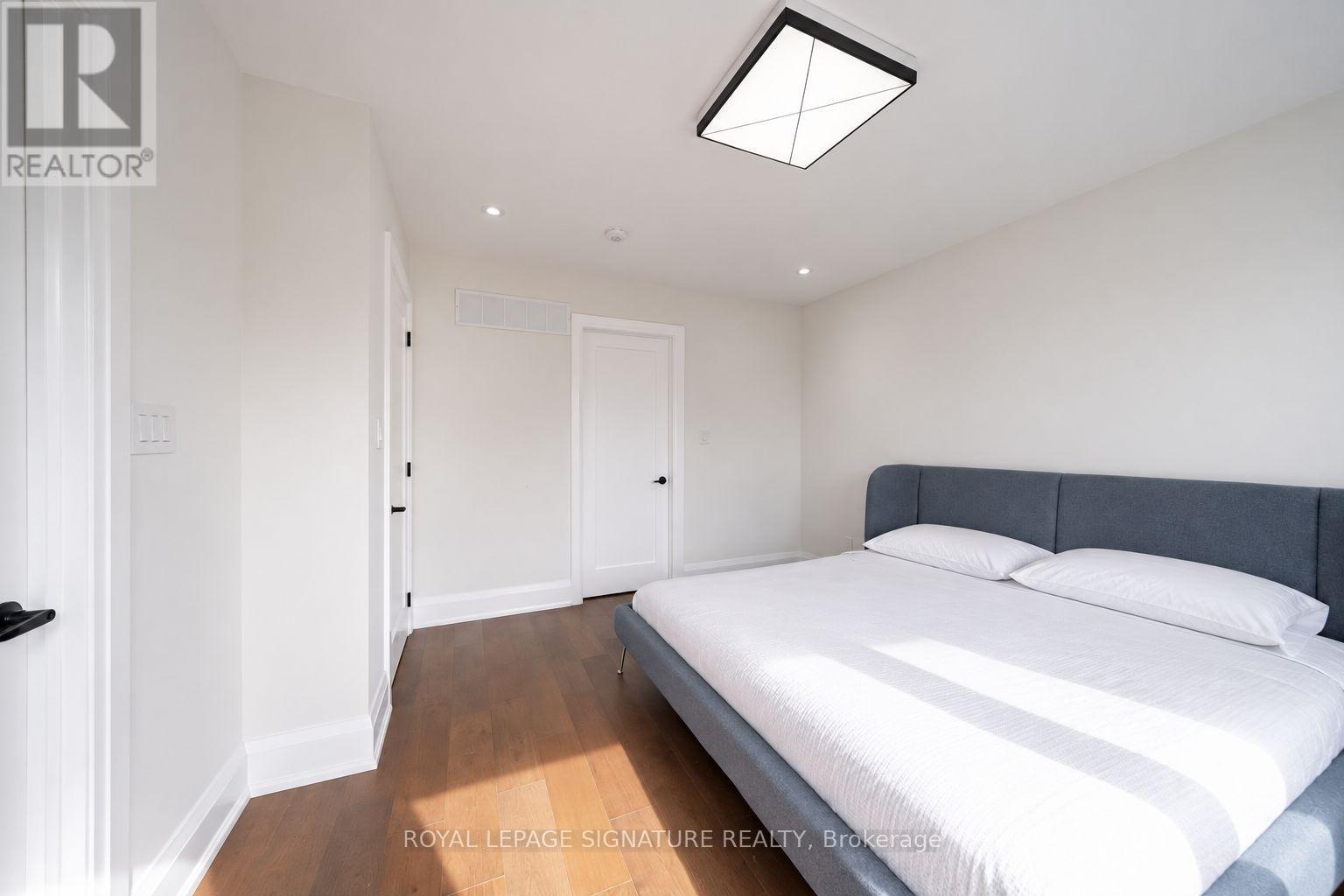 540b Pharmacy Avenue, Toronto, Ontario  M1L 3G6 - Photo 22 - E13876736