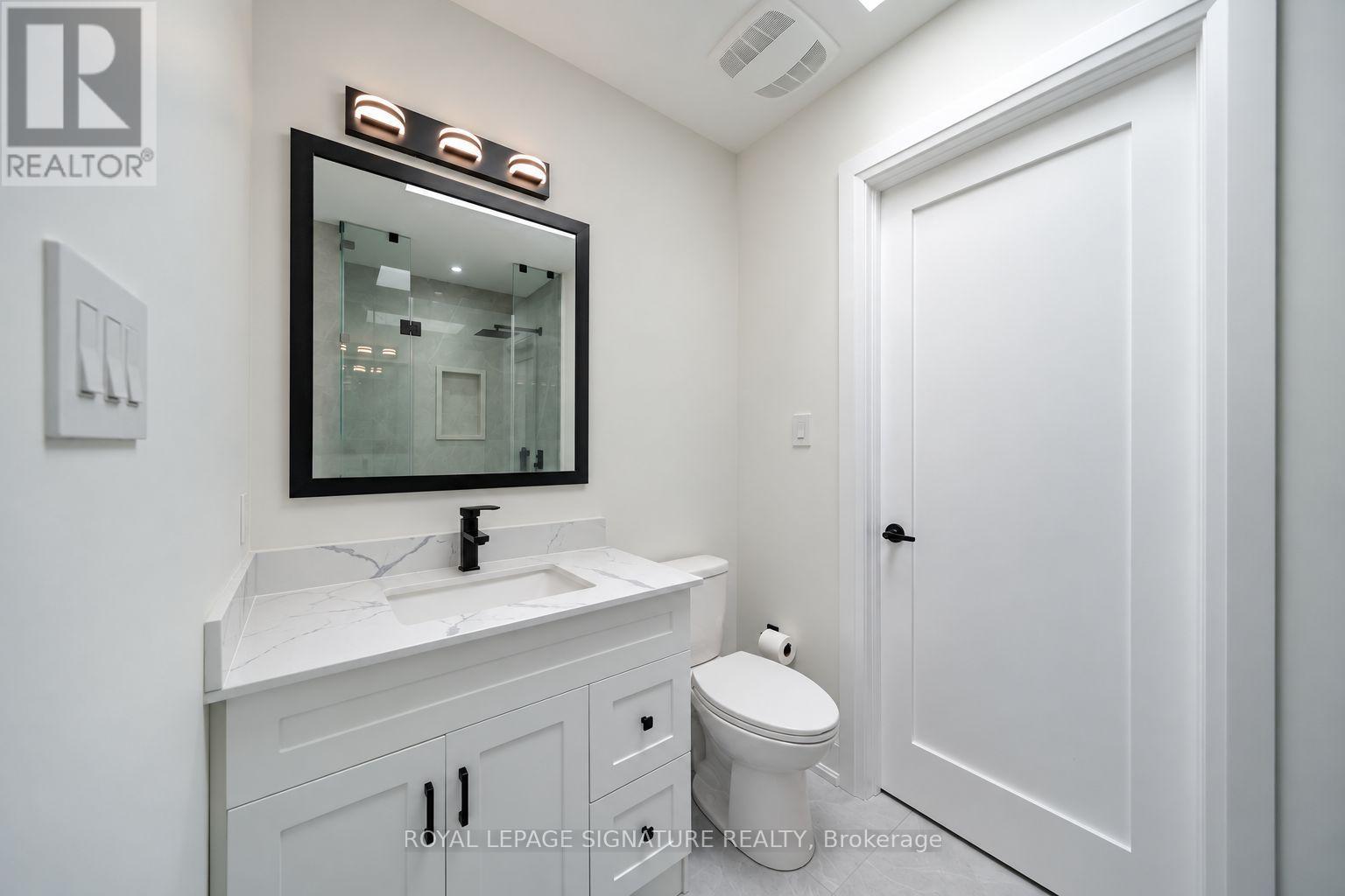 540b Pharmacy Avenue, Toronto, Ontario  M1L 3G6 - Photo 28 - E13876736