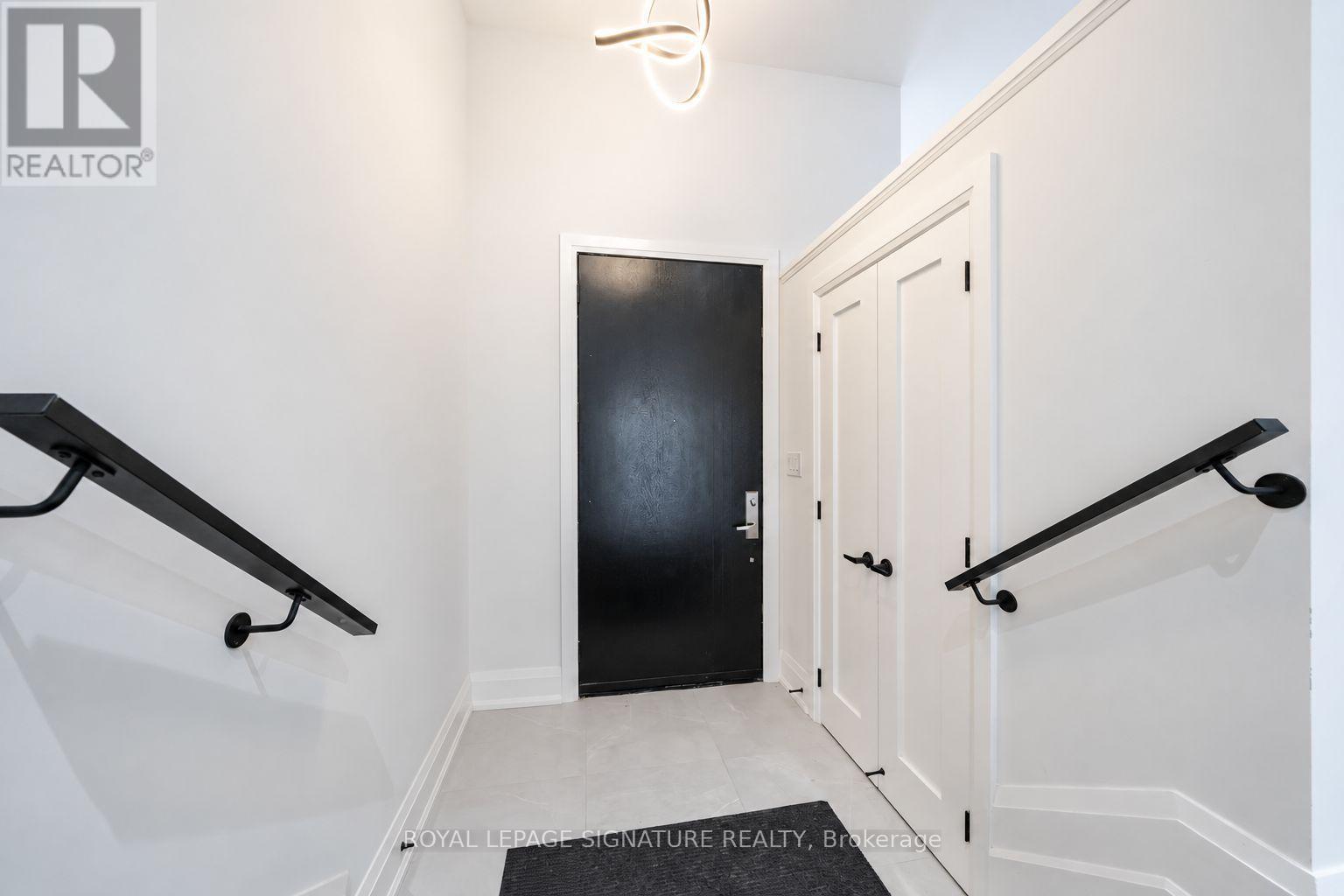 540b Pharmacy Avenue, Toronto, Ontario  M1L 3G6 - Photo 3 - E13876736
