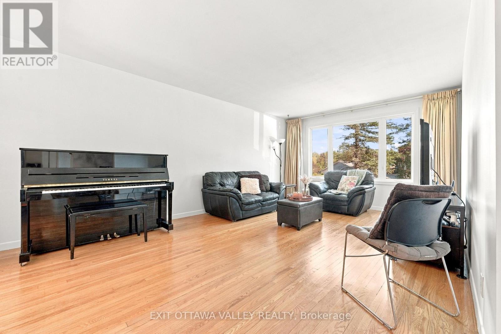 6 Sumac Court, Deep River, Ontario K0J 1P0 - Photo 7 - X13876456