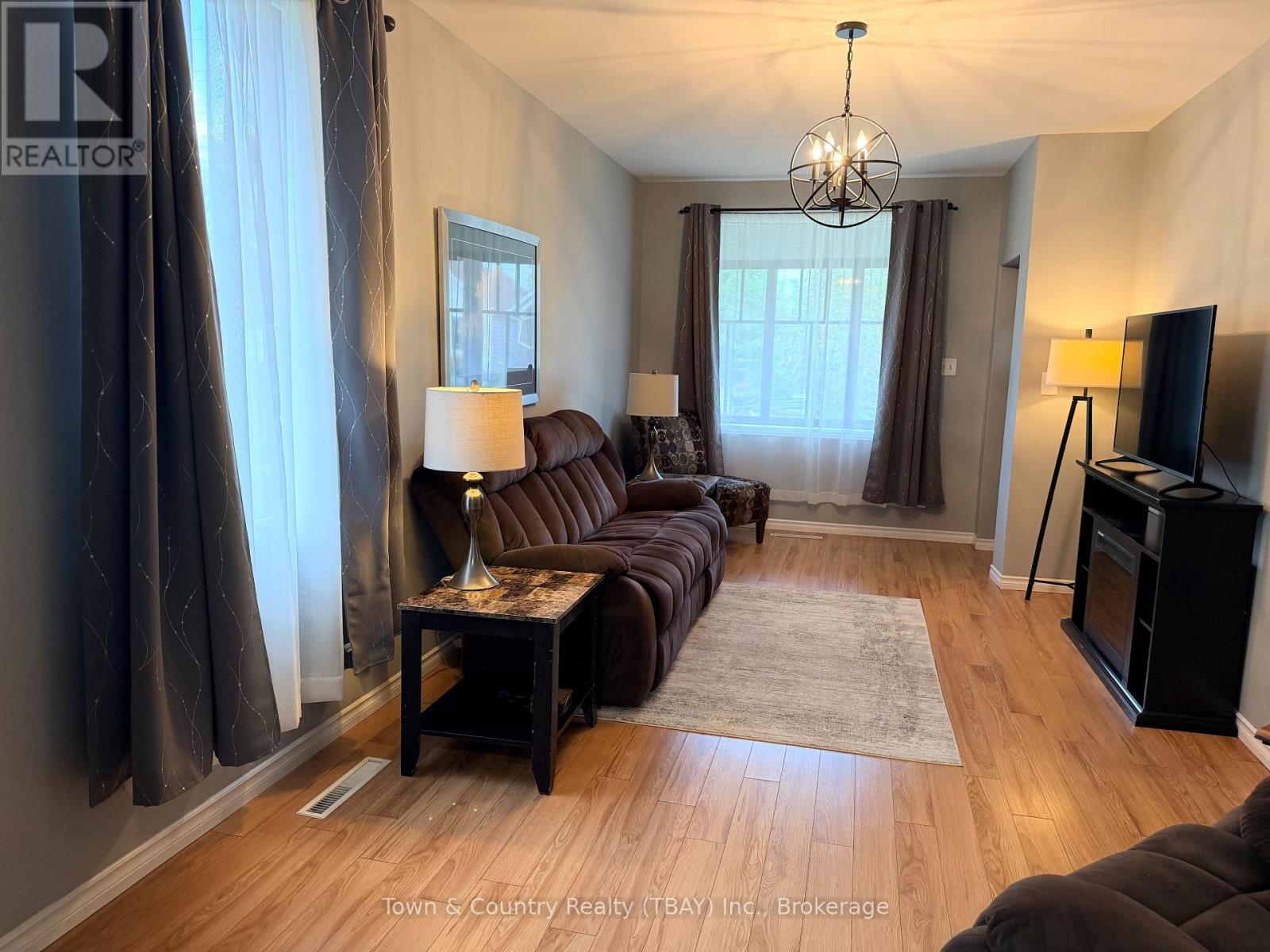 372 Mary Street E, Thunder Bay, Ontario  P7E 4J9 - Photo 3 - X13876704
