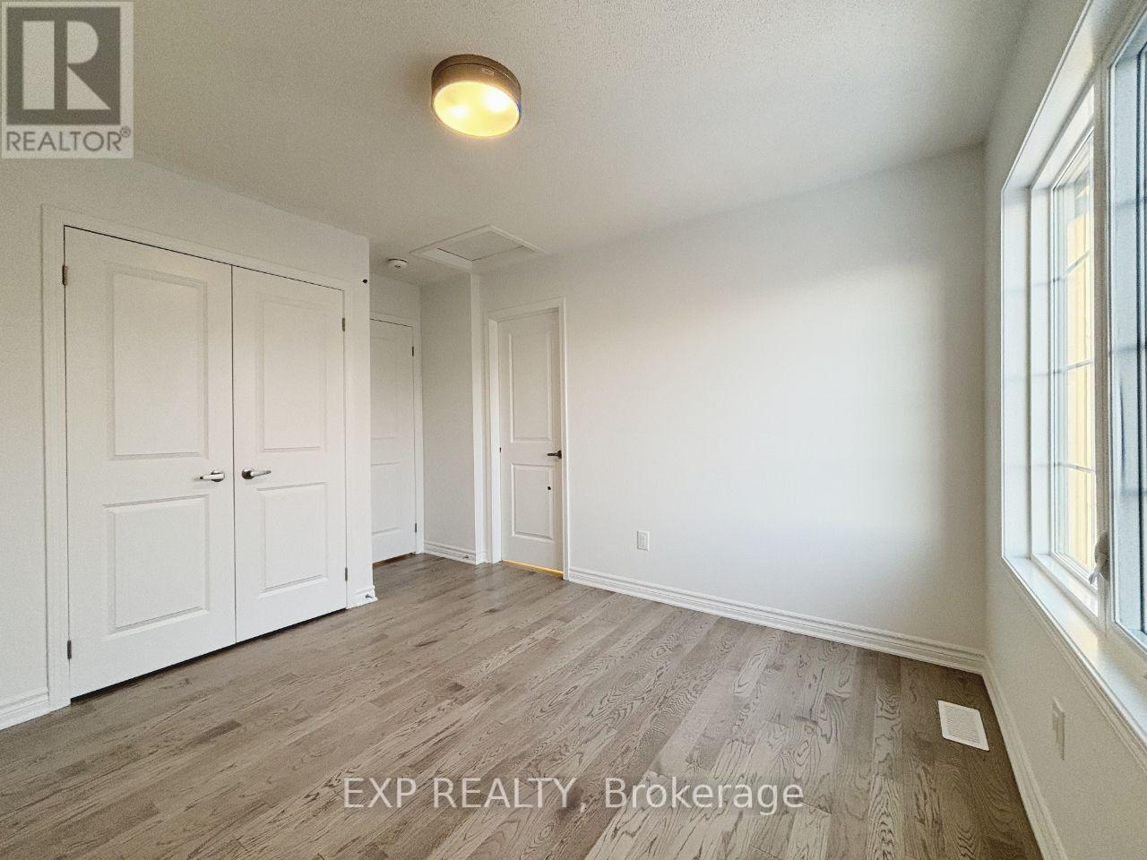 124 Azure Drive, Markham, Ontario  L6C 1N3 - Photo 10 - N13876486