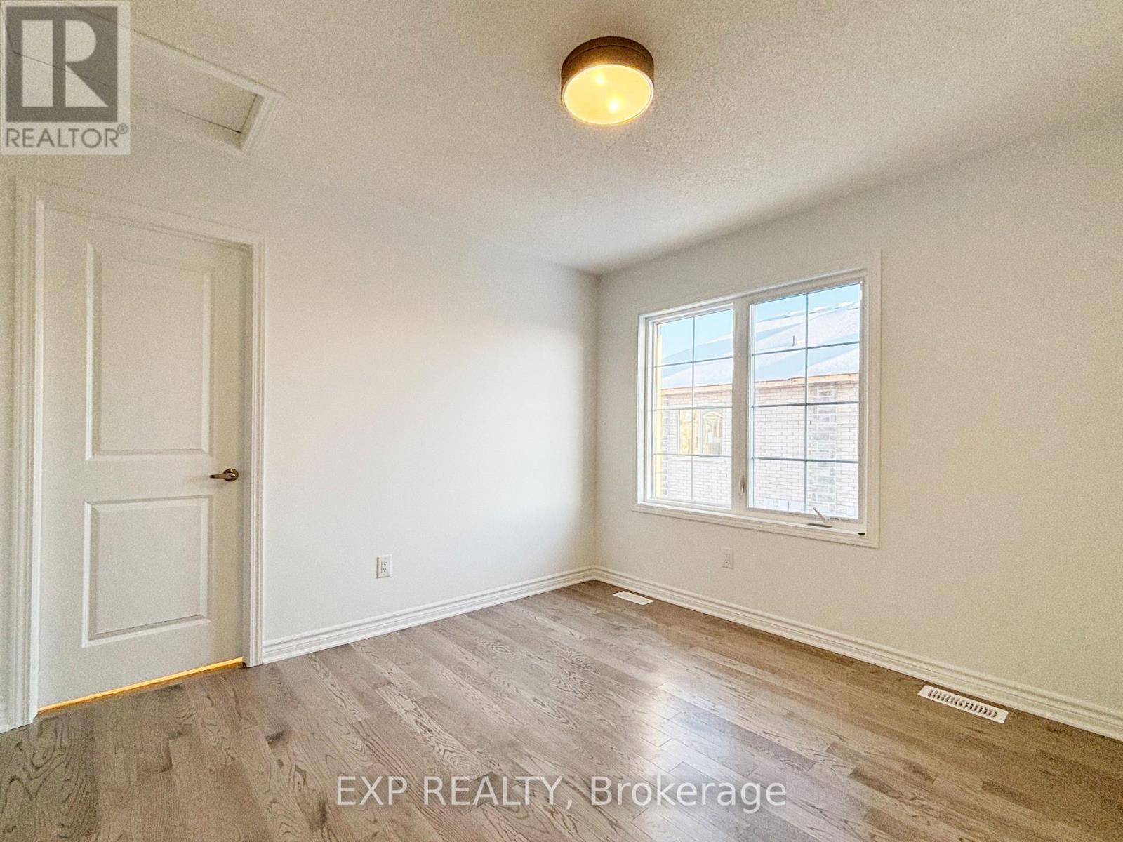 124 Azure Drive, Markham, Ontario  L6C 1N3 - Photo 11 - N13876486