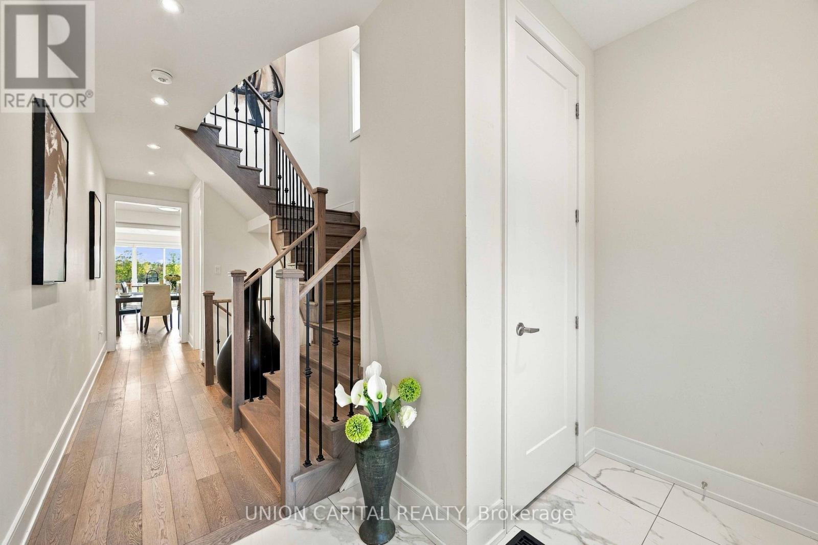 297 Seaview Heights, East Gwillimbury, Ontario  L9N 0Z1 - Photo 3 - N13876500