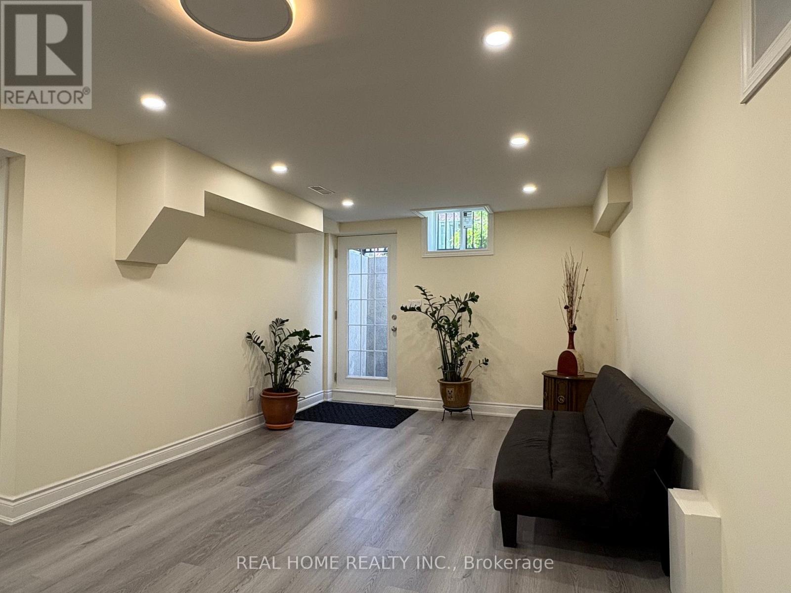 Lower Level - 34 Lagani Avenue, Richmond Hill (Doncrest), Ontario  L4B 3E1 - Photo 6 - N13876520