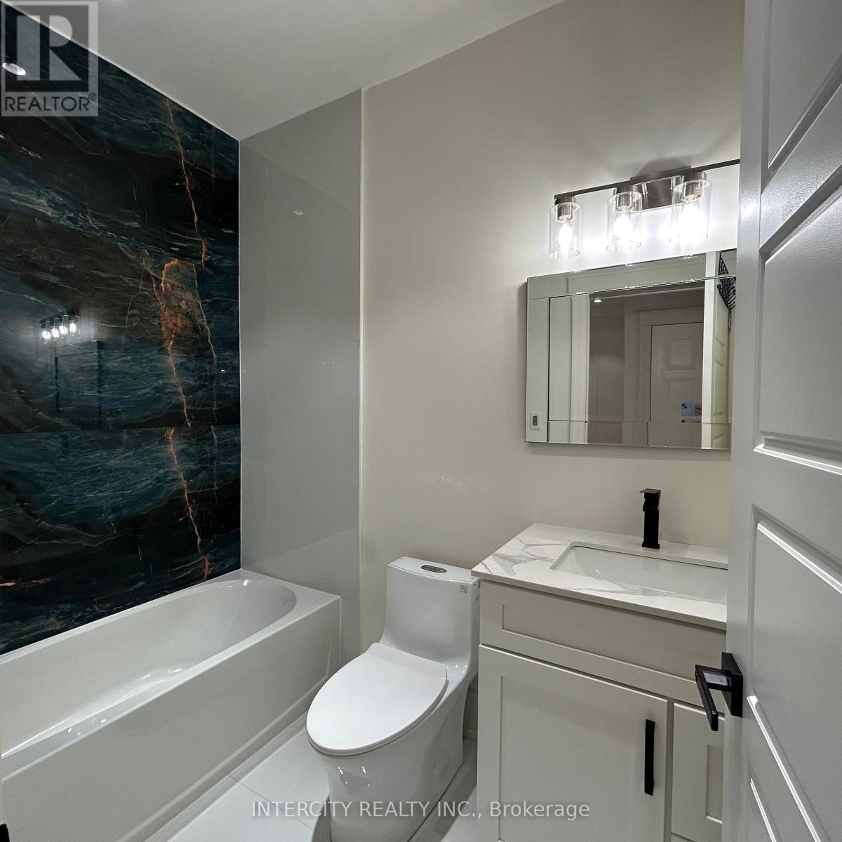 15 - 263 Barrie Street, Bradford West Gwillimbury, Ontario  L3Z 4M8 - Photo 16 - N13876522