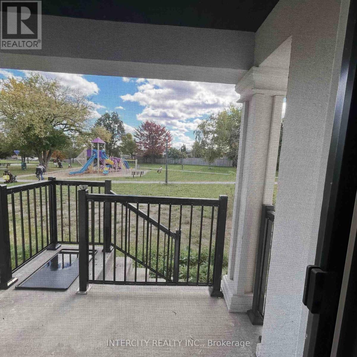 15 - 263 Barrie Street, Bradford West Gwillimbury, Ontario  L3Z 4M8 - Photo 7 - N13876522