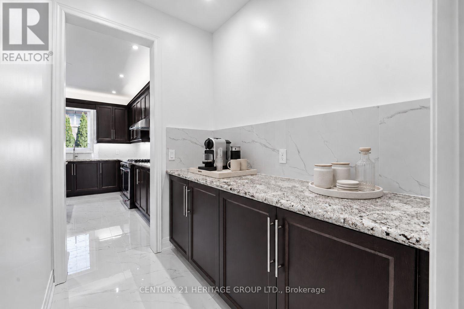 41 Leith Drive, Bradford West Gwillimbury, Ontario  L3Z 0V6 - Photo 4 - N13876528