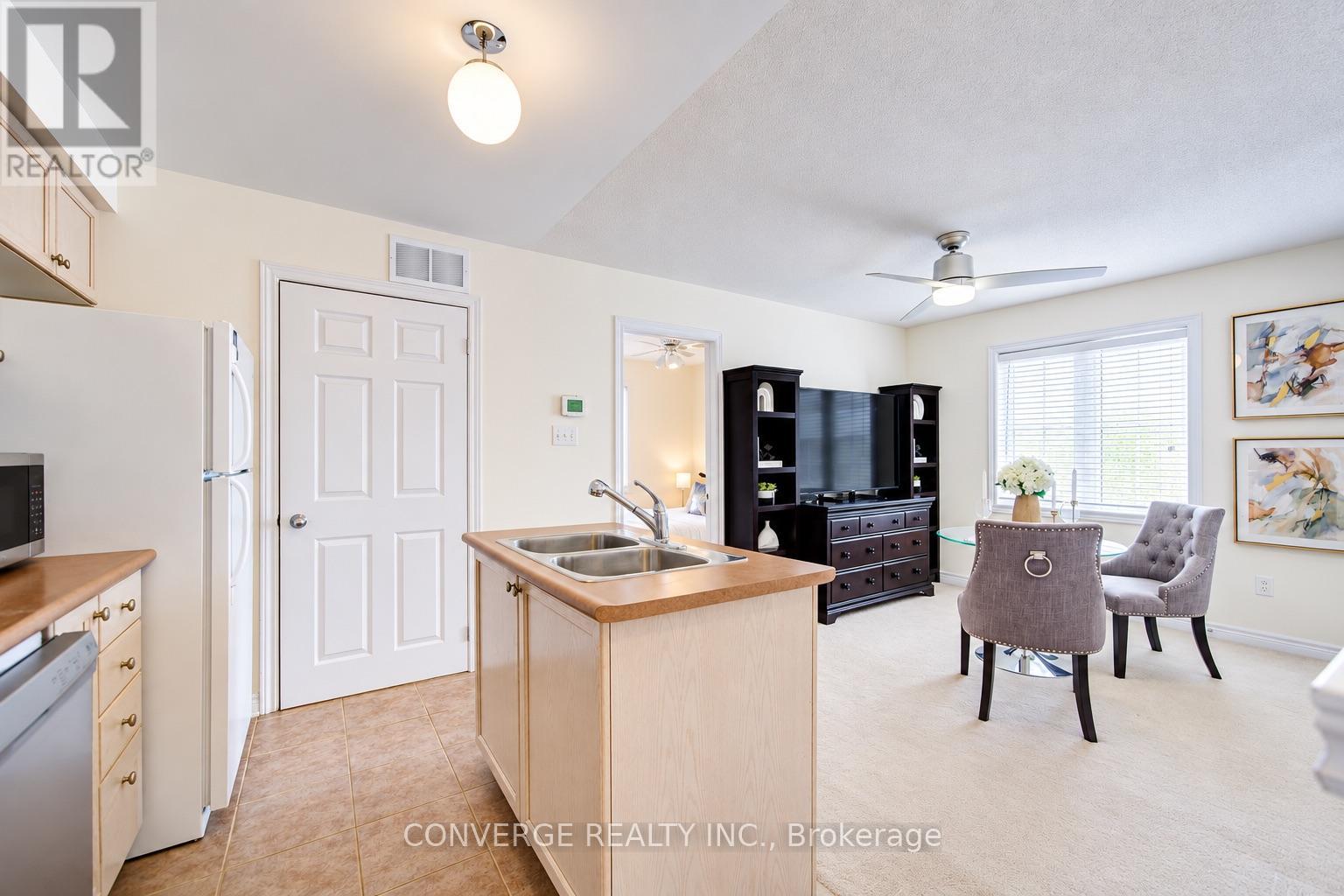 Coach House - 29 Cardrew Street, Markham, Ontario  L6B 1G2 - Photo 2 - N13876658
