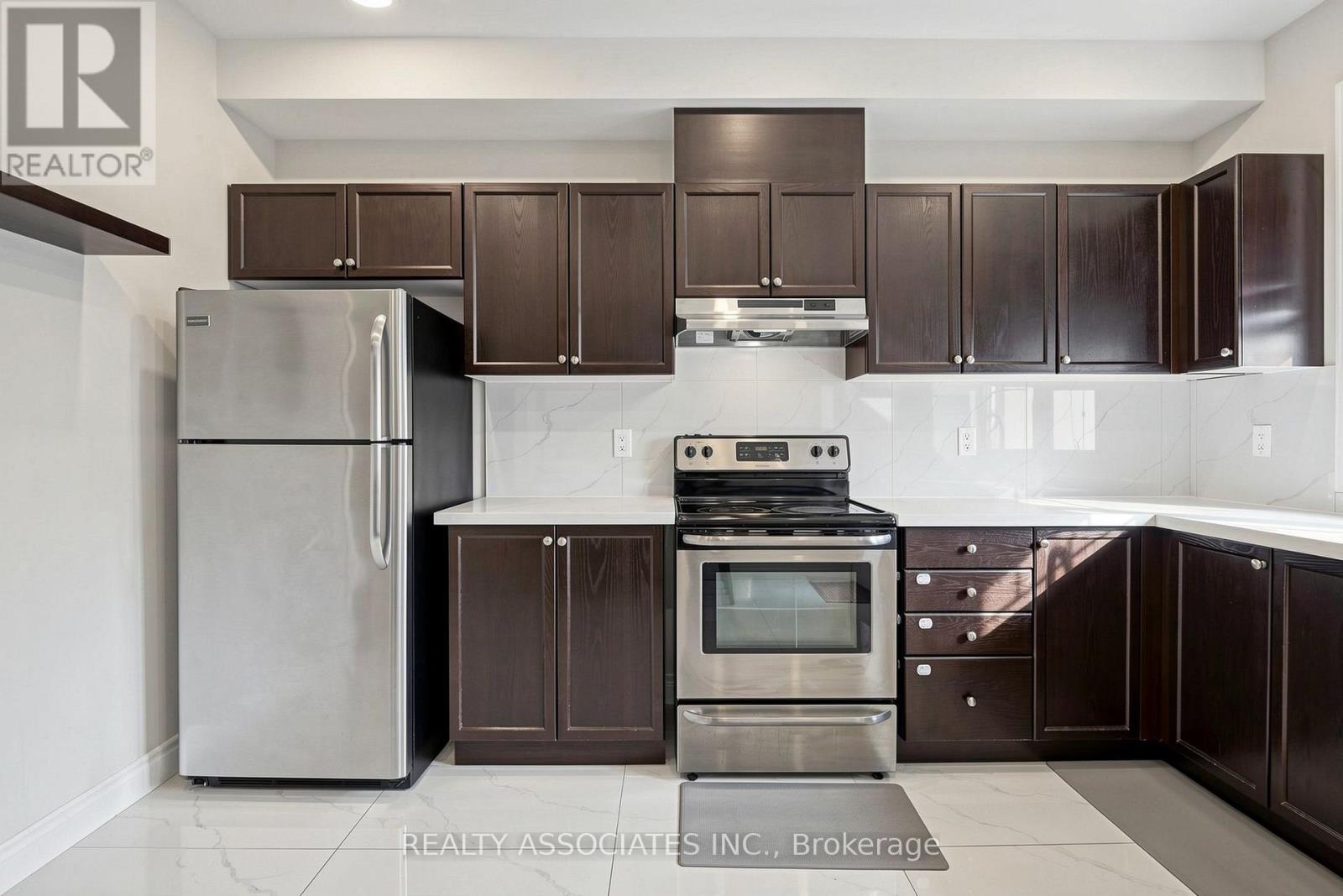 297 Delray Drive, Markham, Ontario  L6E 0P8 - Photo 12 - N13876694
