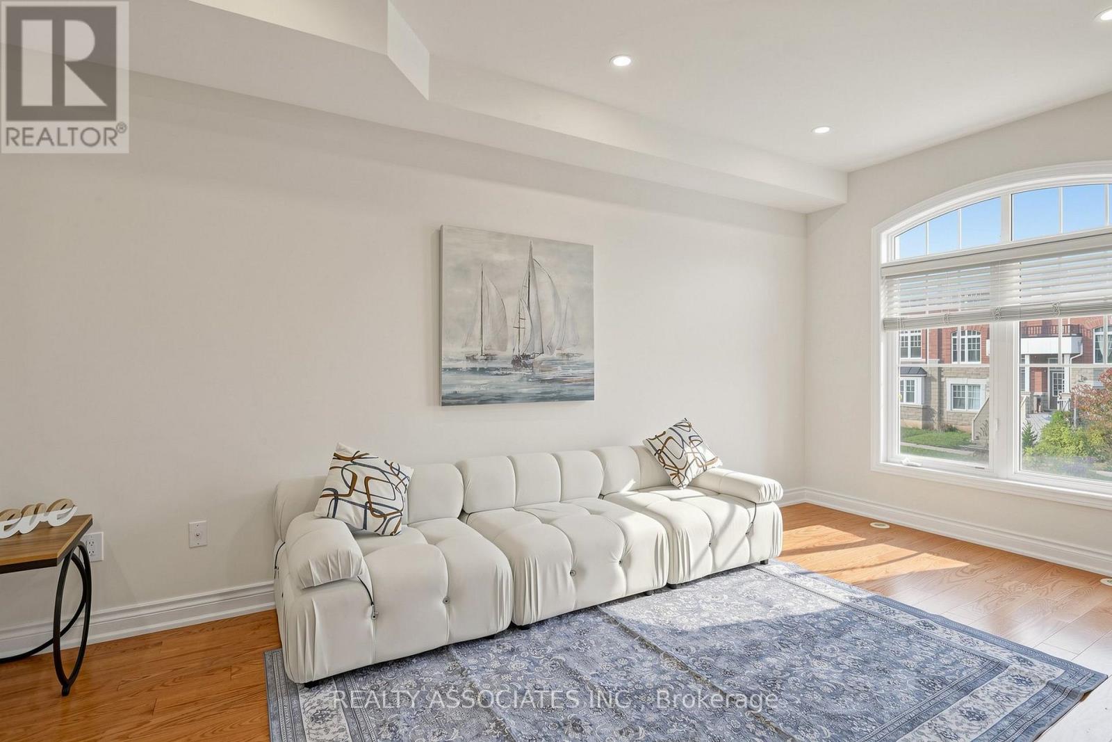 297 Delray Drive, Markham, Ontario  L6E 0P8 - Photo 7 - N13876694