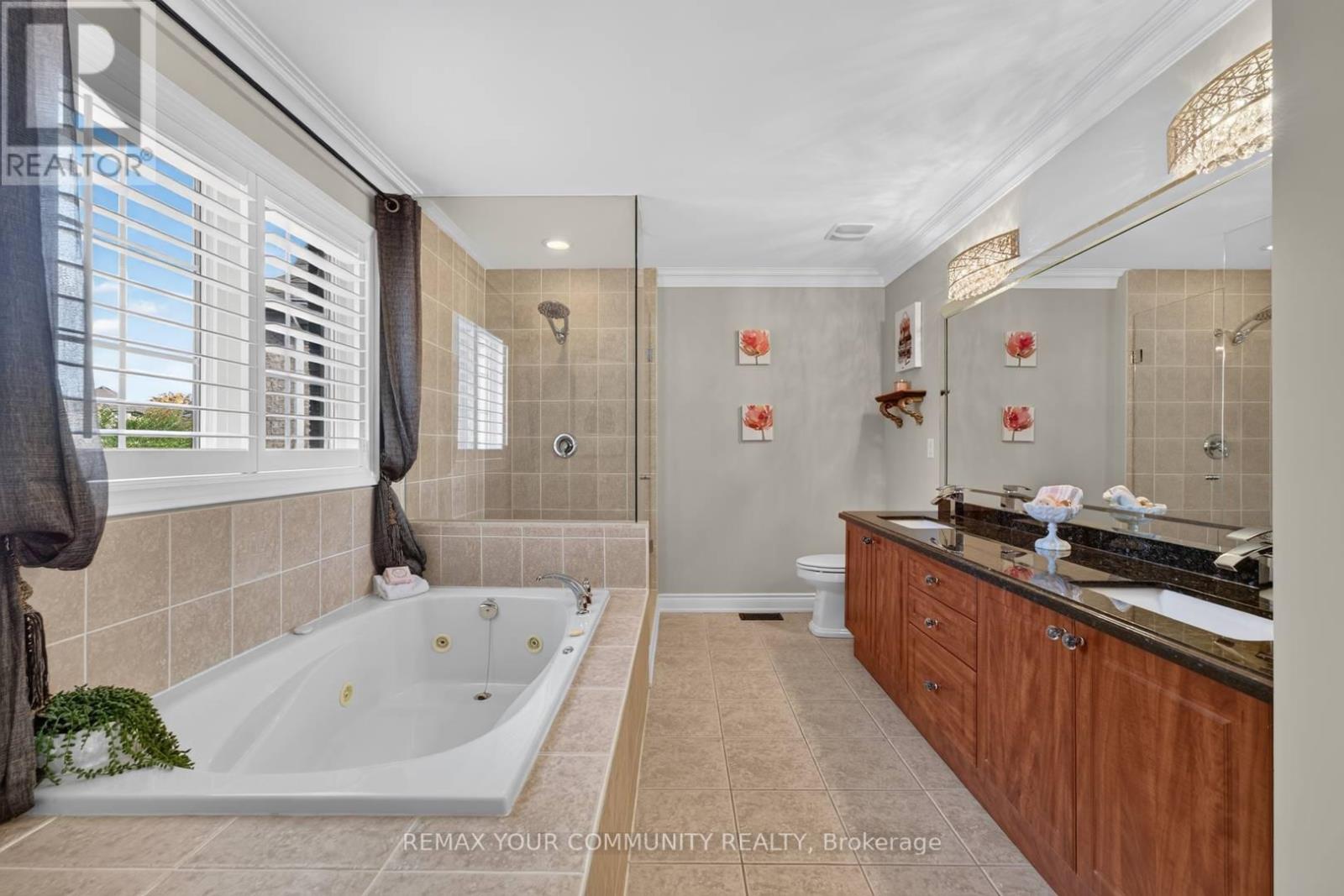 38 Dimarino Drive, Vaughan, Ontario  L6A 0E8 - Photo 25 - N13876744