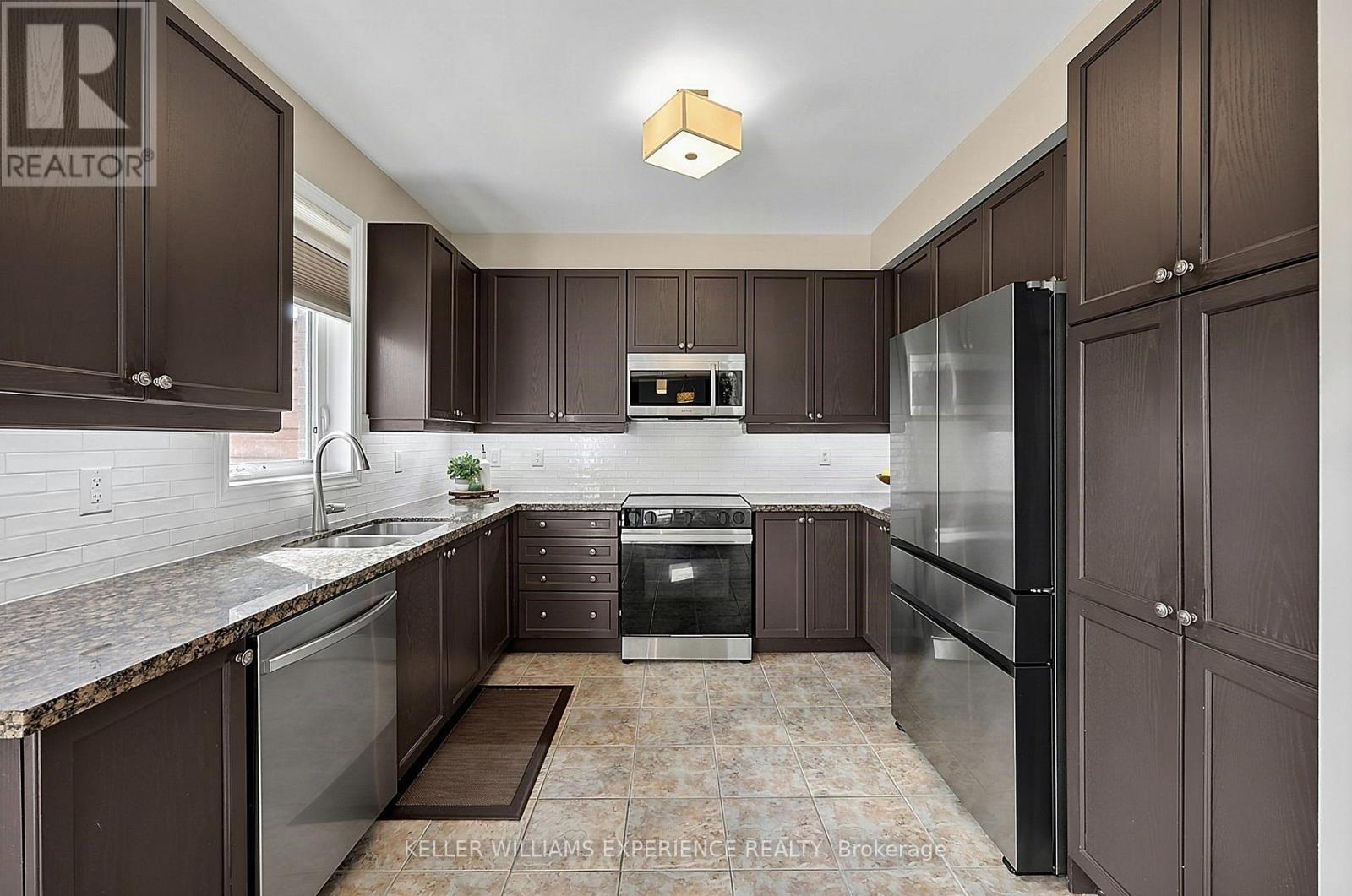 73 Latimer Avenue, Essa, Ontario  L0M 1B5 - Photo 9 - N13876800