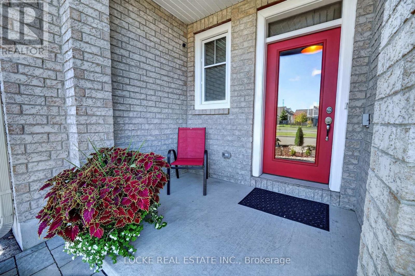 748 Cap Diamant Way, Ottawa, Ontario  K4A 1J9 - Photo 2 - X13876502