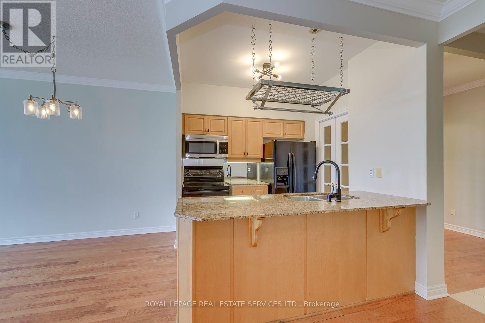 Uph5 - 60 Old Mill Road, Oakville, Ontario  L6J 7V9 - Photo 13 - W13876468