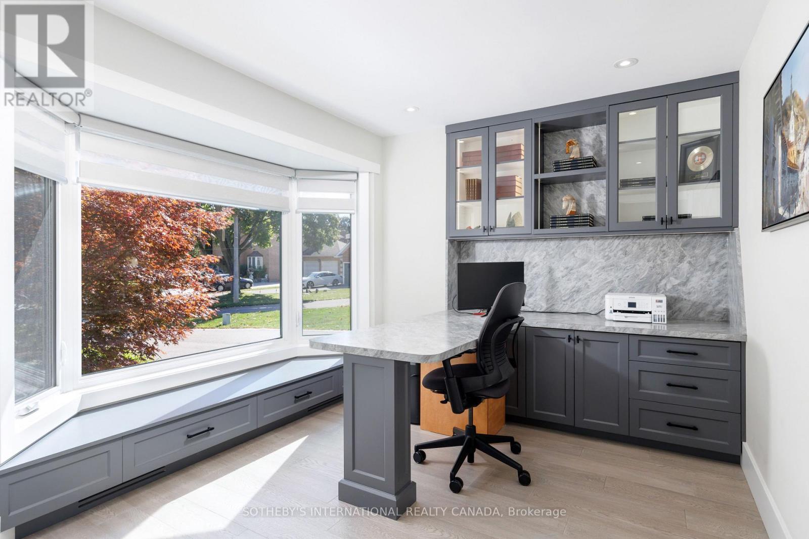 1816 Paddock Crescent, Mississauga, Ontario  L5L 3E4 - Photo 3 - W13876548