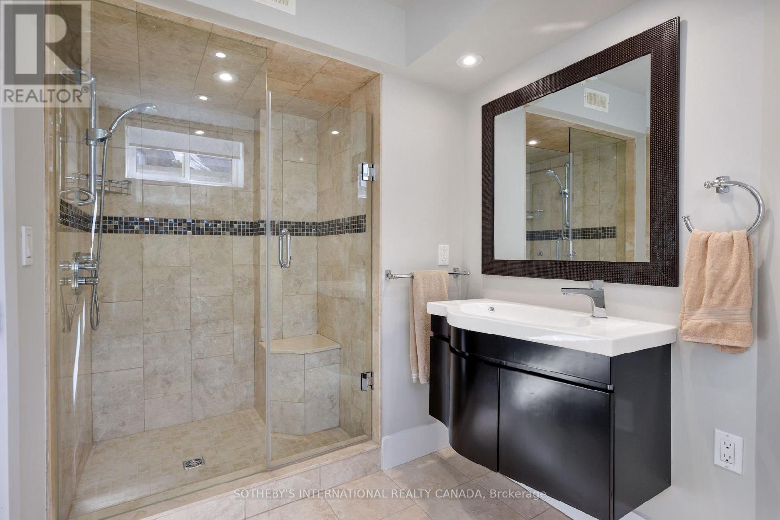 1816 Paddock Crescent, Mississauga, Ontario  L5L 3E4 - Photo 45 - W13876548