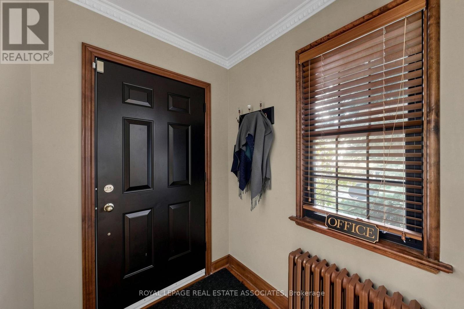 298 Lakeshore Road E, Mississauga, Ontario  L5G 1H2 - Photo 24 - W13876564
