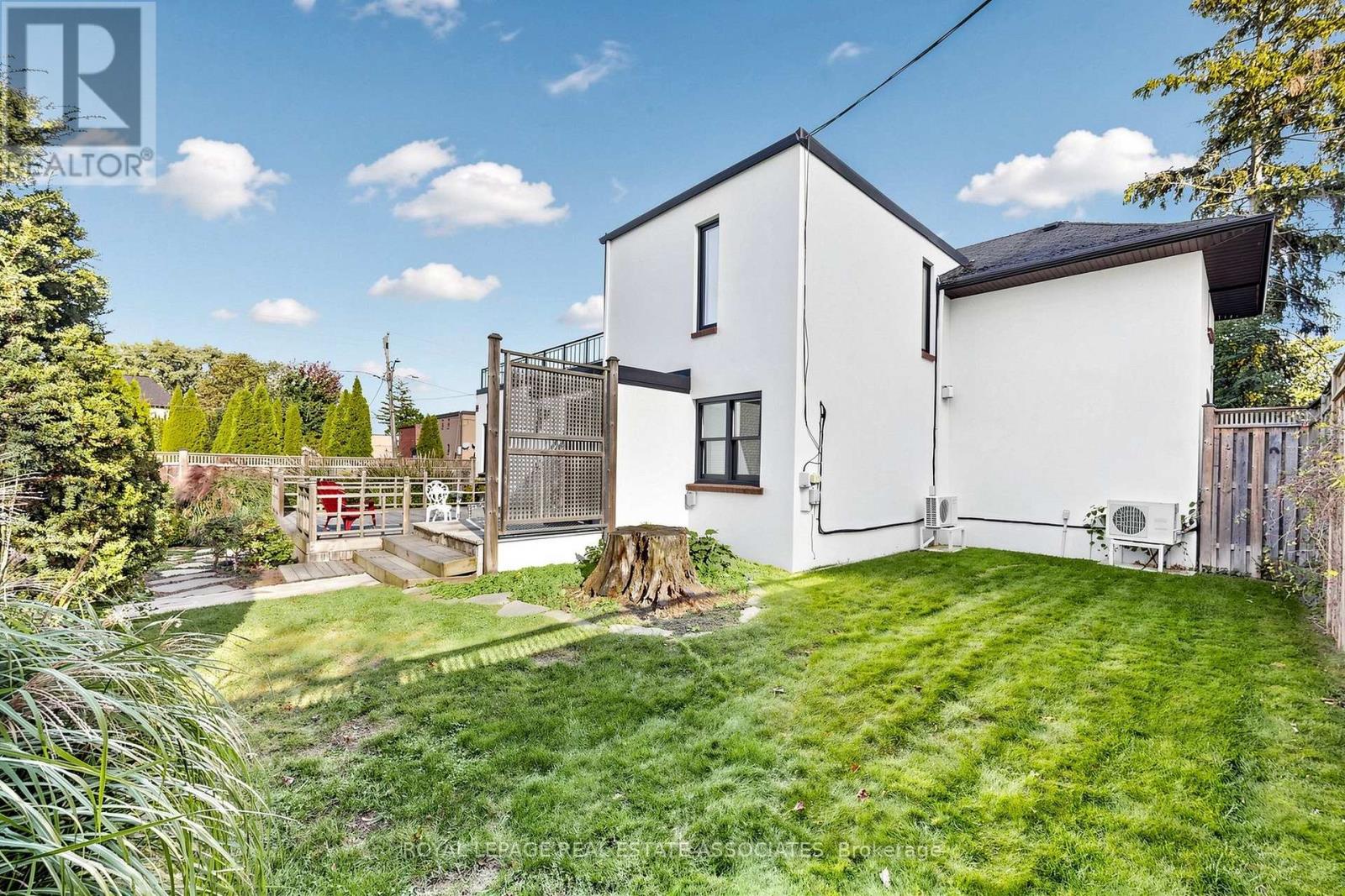298 Lakeshore Road E, Mississauga, Ontario  L5G 1H2 - Photo 45 - W13876564