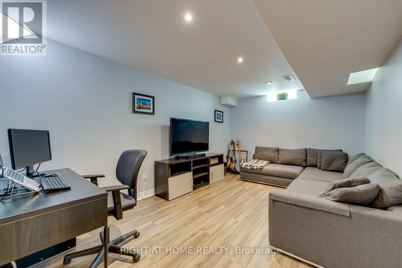 2416 Lazio Lane, Oakville, Ontario  L6M 4P4 - Photo 33 - W13876606