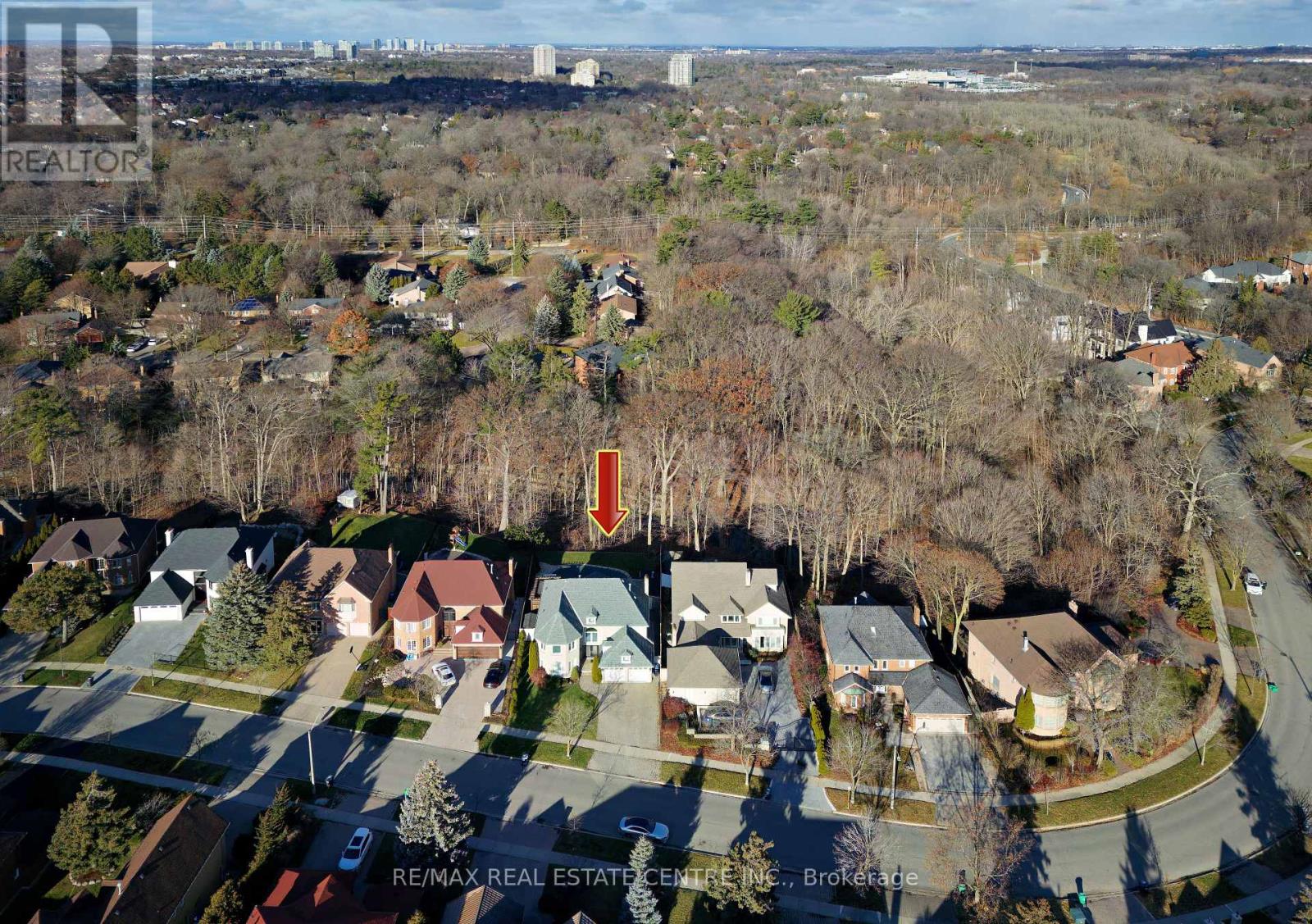 1837 Sevenoaks Drive, Mississauga, Ontario  L5K 2N5 - Photo 3 - W13876610