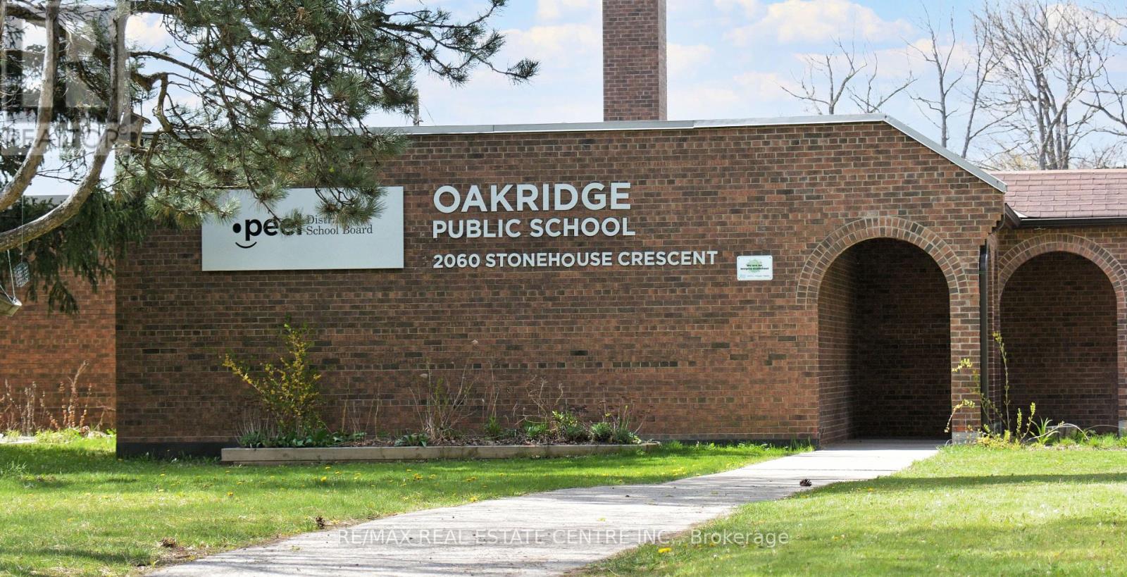 1837 Sevenoaks Drive, Mississauga, Ontario  L5K 2N5 - Photo 34 - W13876610