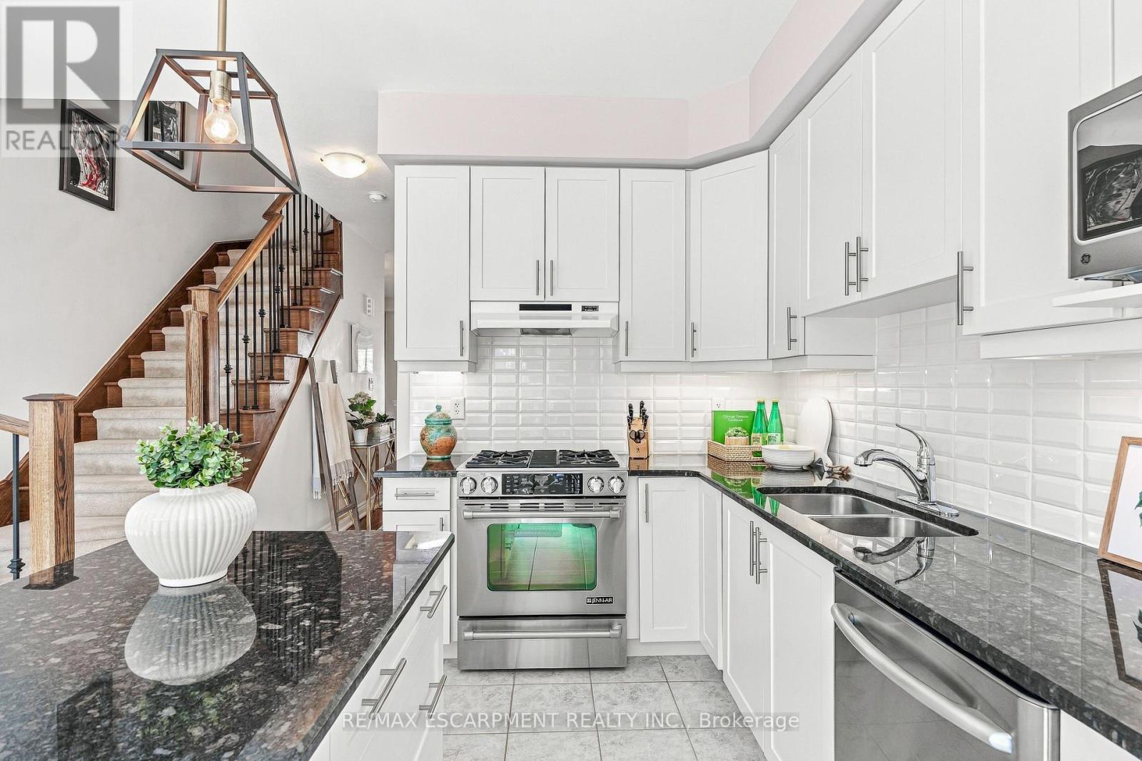 42 - 1401 Plains Road, Burlington, Ontario  L7R 0C2 - Photo 12 - W13876630