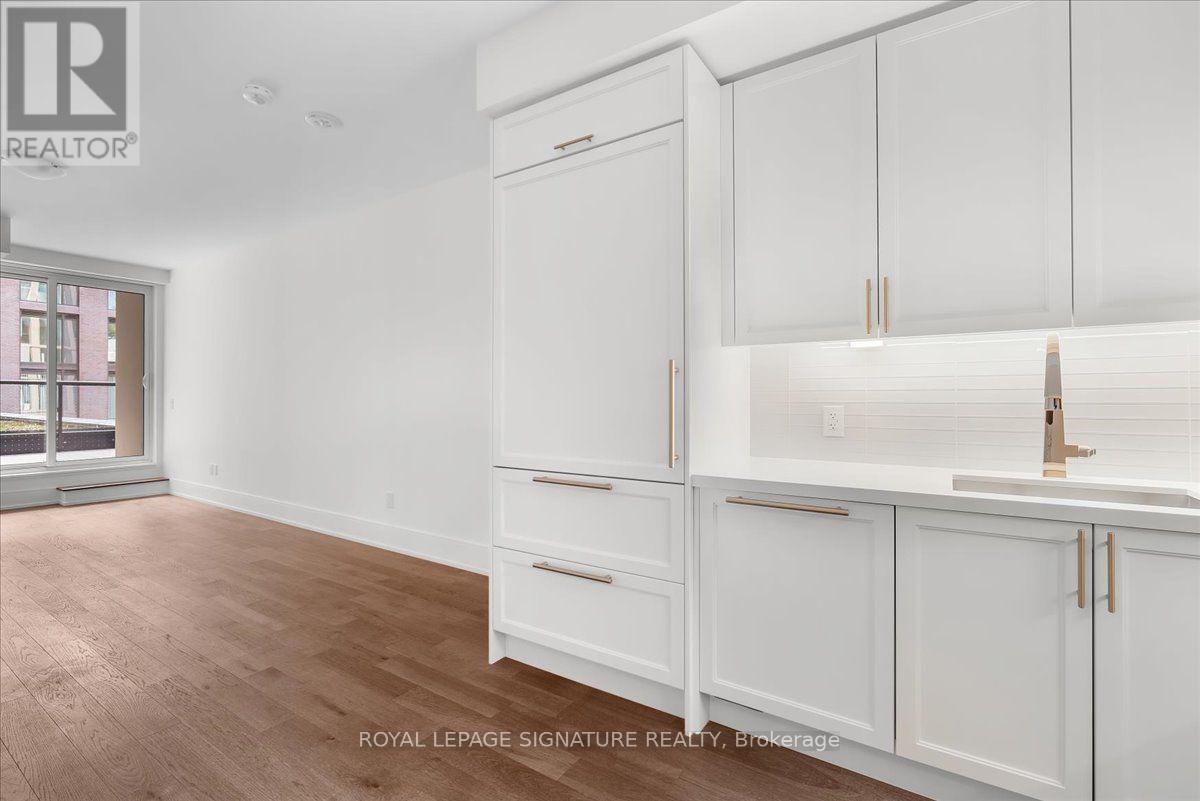 301 - 2450 Bloor Street W, Toronto, Ontario  M6S 0A9 - Photo 6 - W13876682