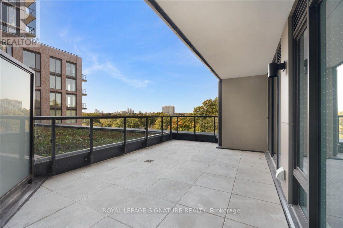 301 - 2450 Bloor Street W, Toronto, Ontario  M6S 0A9 - Photo 9 - W13876682