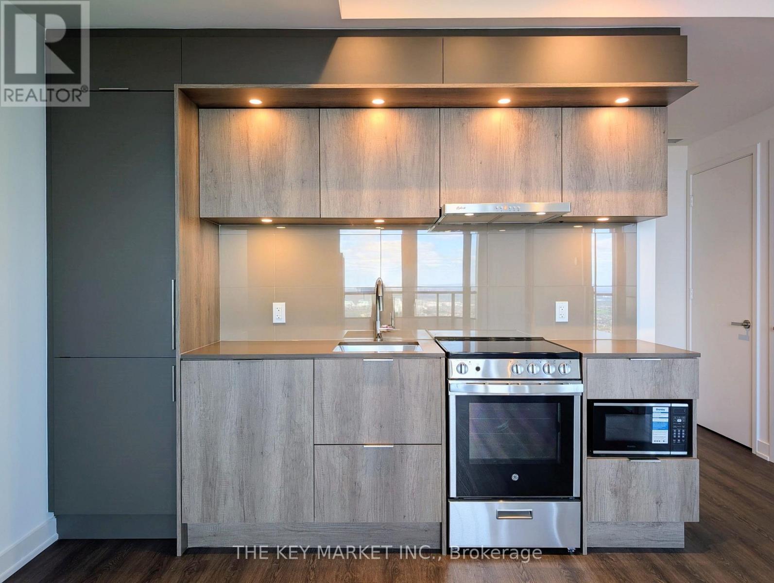 7204 - 448 Burnhamthorpe Road, Mississauga, Ontario  L5B 0R4 - Photo 16 - W13876692