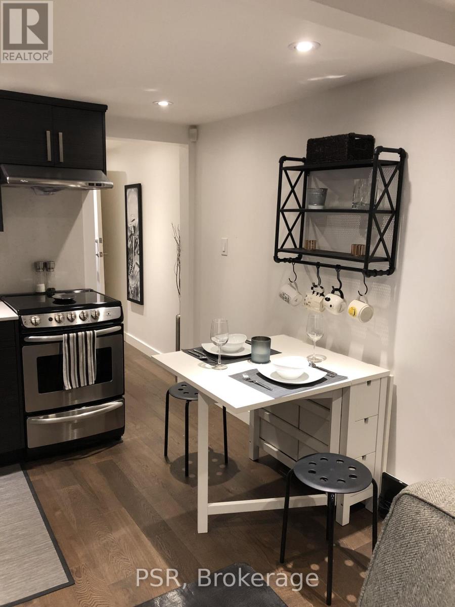 B - 54a Galley Avenue, Toronto, Ontario  M6R 1H1 - Photo 9 - W13876808