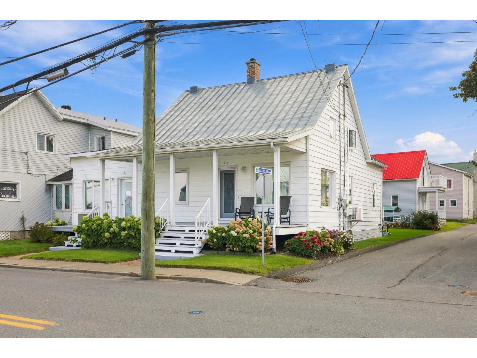 92Z-94Z Rue Principale Saint-Guillaume Quebec Canada J0C1L0 5