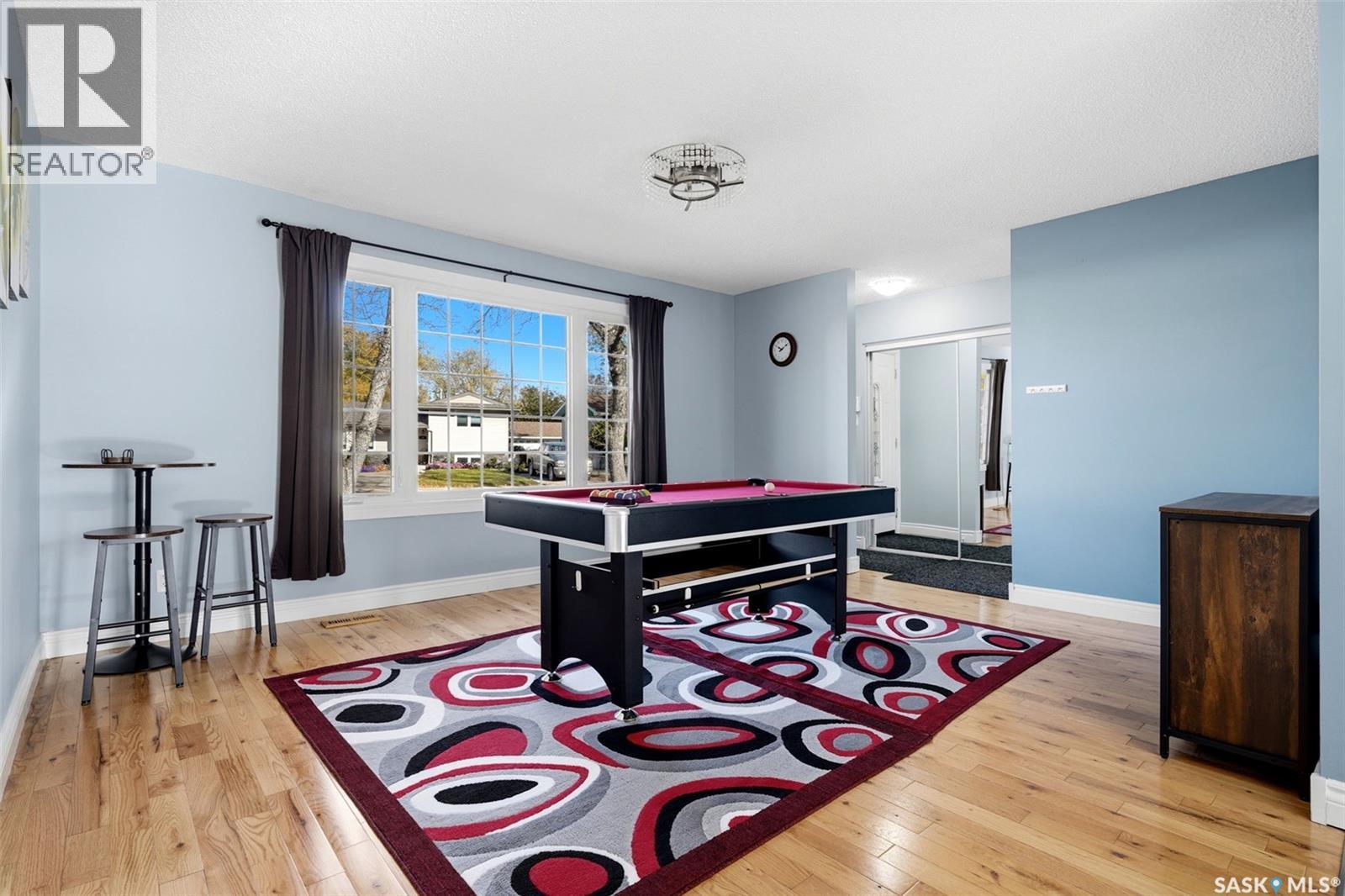 40 Pleasantview Bay, Regina, Saskatchewan  S4R 5H3 - Photo 4 - SK050500