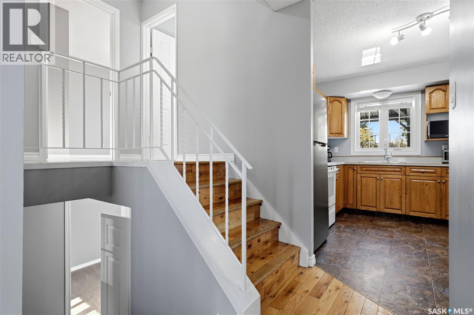 40 Pleasantview Bay, Regina, Saskatchewan  S4R 5H3 - Photo 9 - SK050500