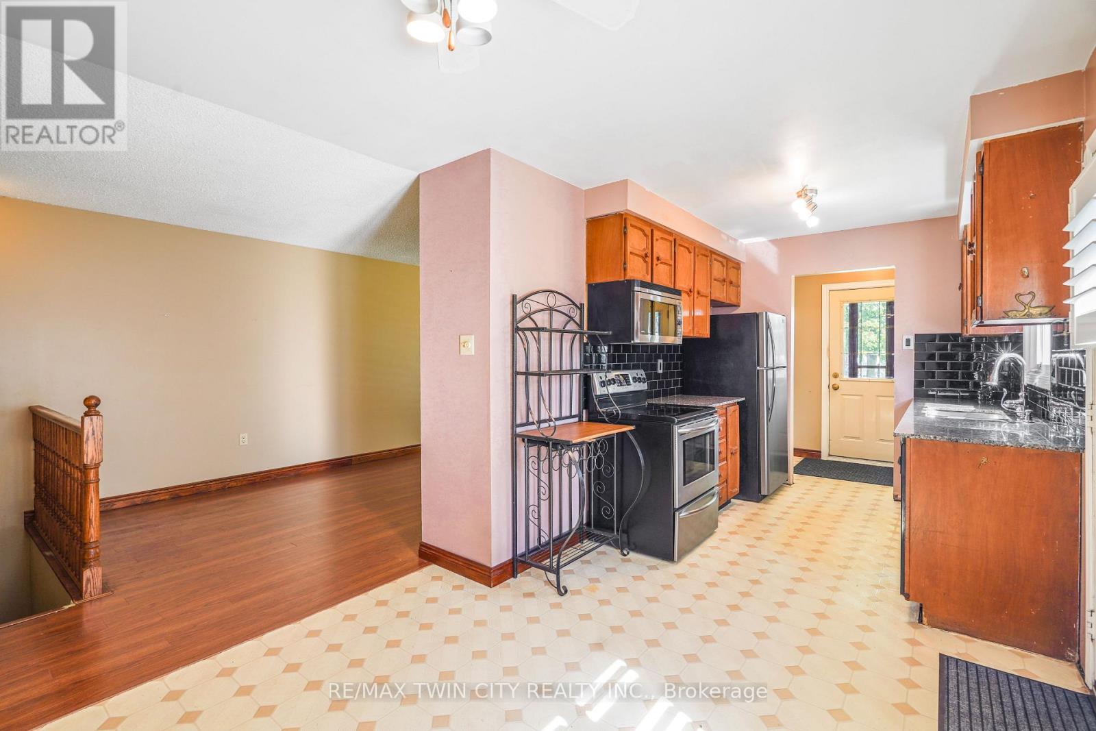 35 Ivanhoe Road, Brantford, Ontario  N3R 6V1 - Photo 14 - X13876504