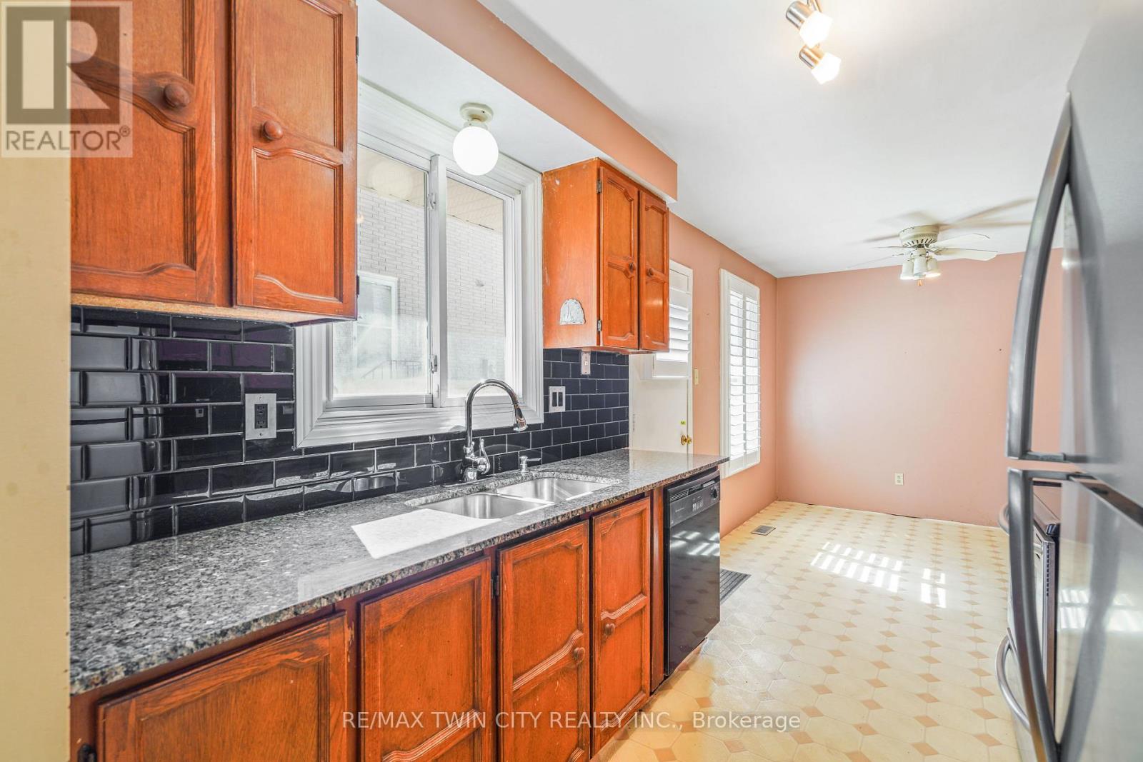 35 Ivanhoe Road, Brantford, Ontario  N3R 6V1 - Photo 17 - X13876504