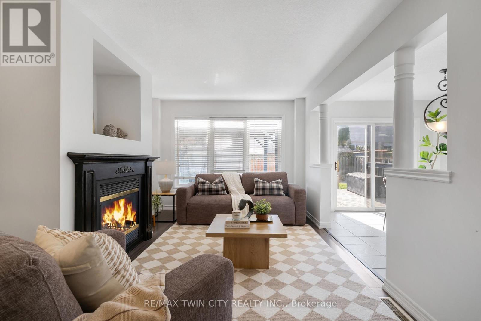168 Patton Drive, Cambridge, Ontario  N3C 4L5 - Photo 4 - X13876616