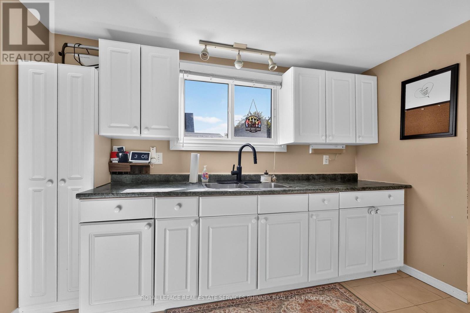 715 South Pelham Road, Welland, Ontario  L3C 3C9 - Photo 13 - X13876738