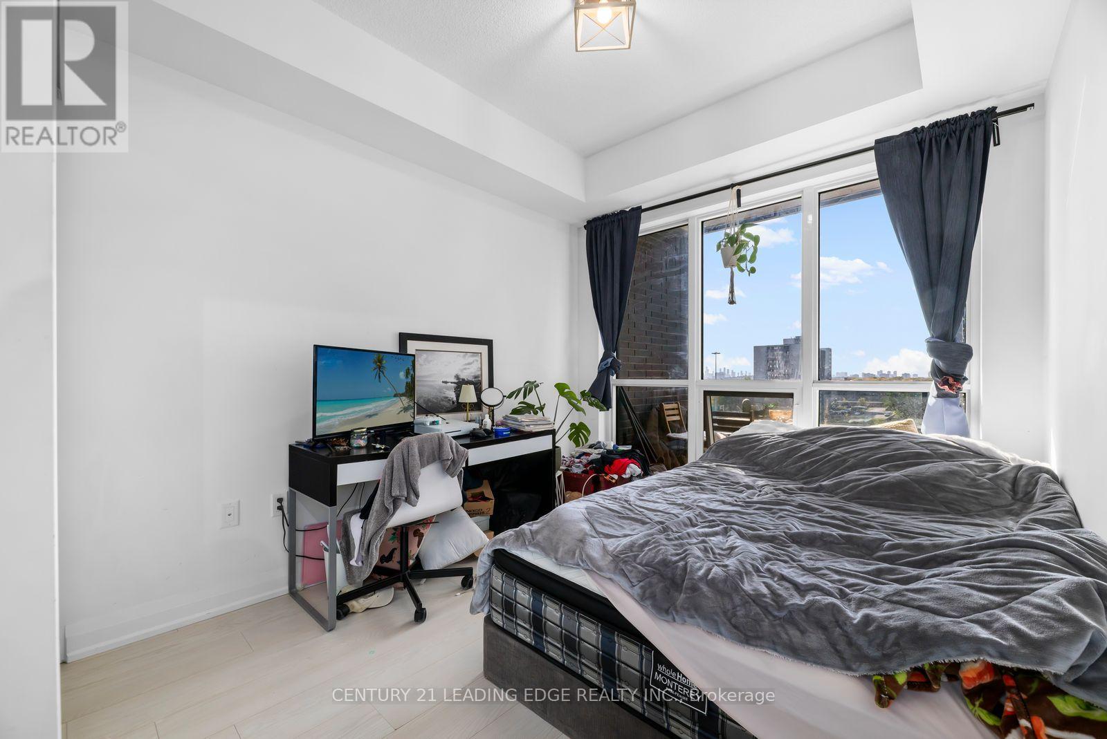 745 - 26 Gibbs Road, Toronto, Ontario  M9B 0E3 - Photo 11 - W13875704