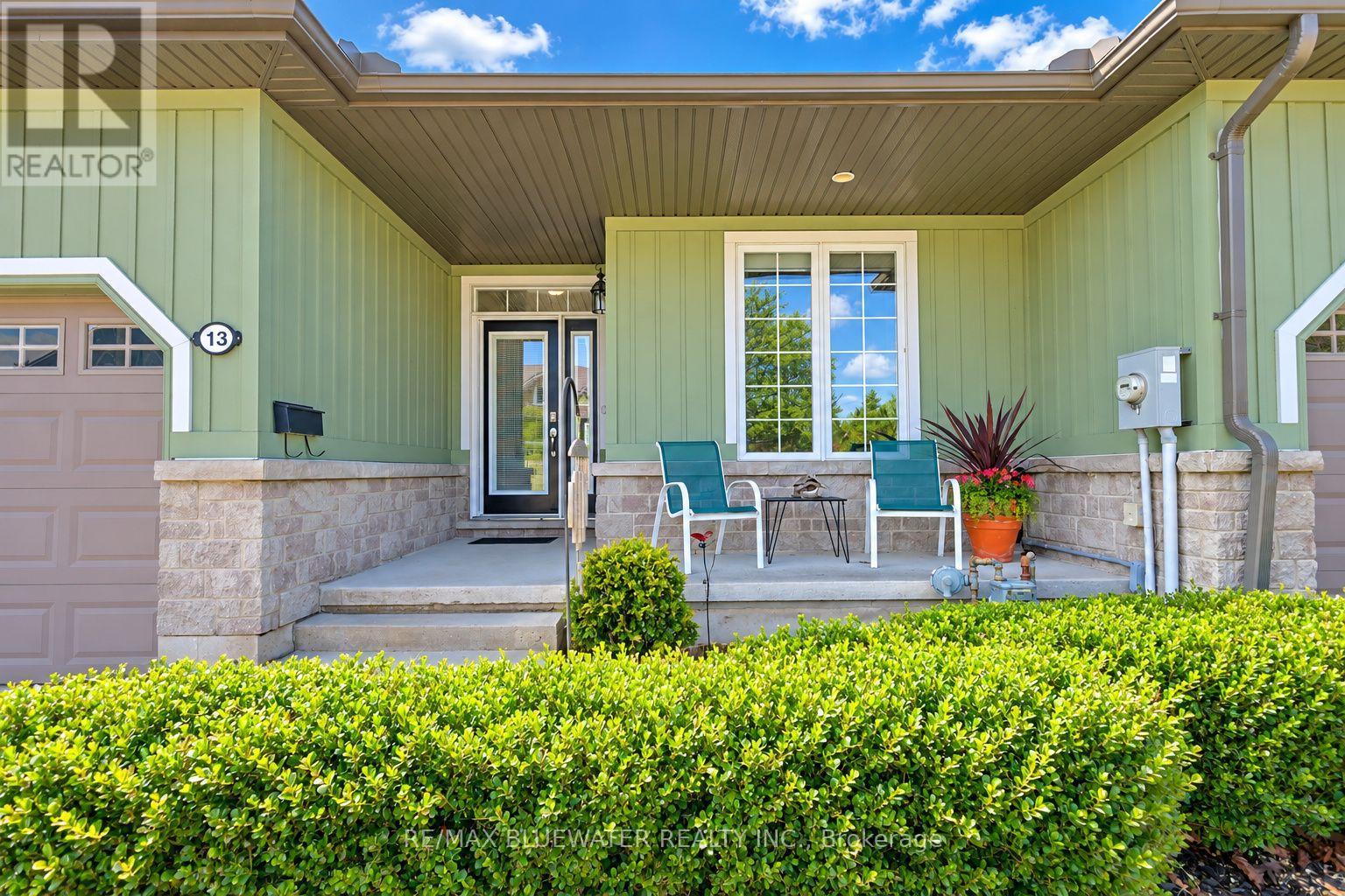 13 Oakwood Links Lane, South Huron, Ontario  N0M 1T0 - Photo 3 - X13732564