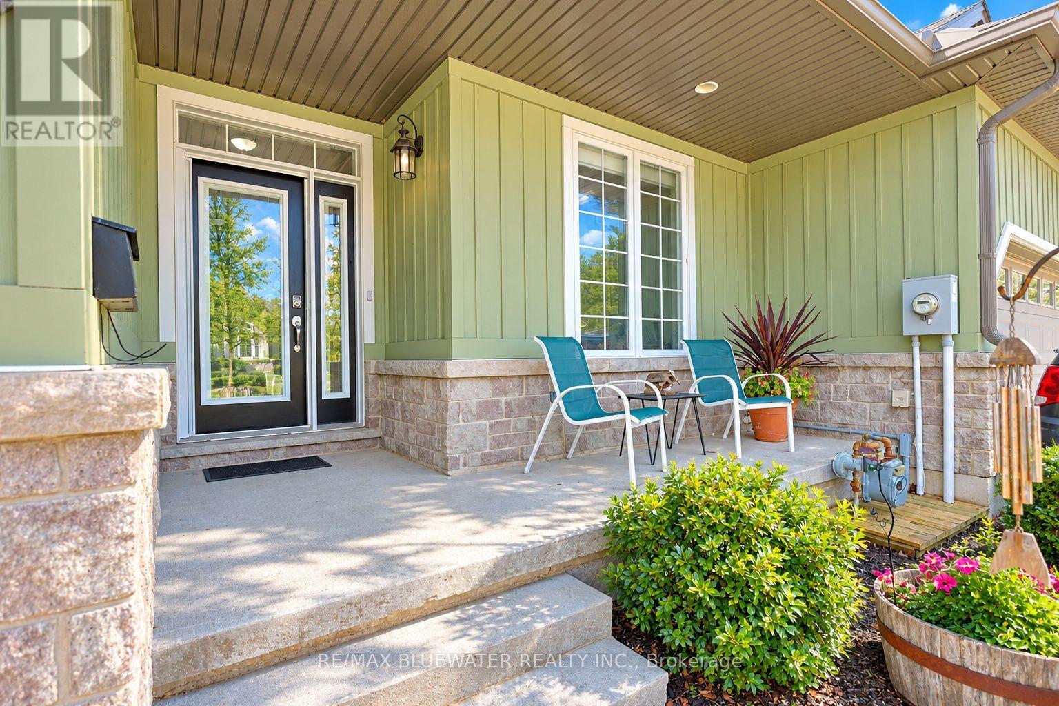 13 Oakwood Links Lane, South Huron, Ontario  N0M 1T0 - Photo 9 - X13732564