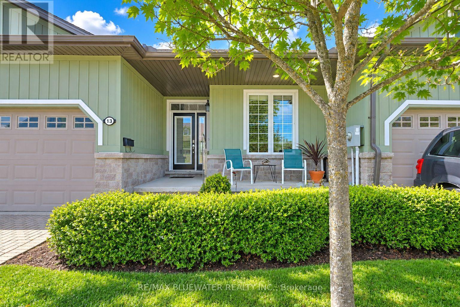 13 Oakwood Links Lane, South Huron, Ontario  N0M 1T0 - Photo 8 - X13732564