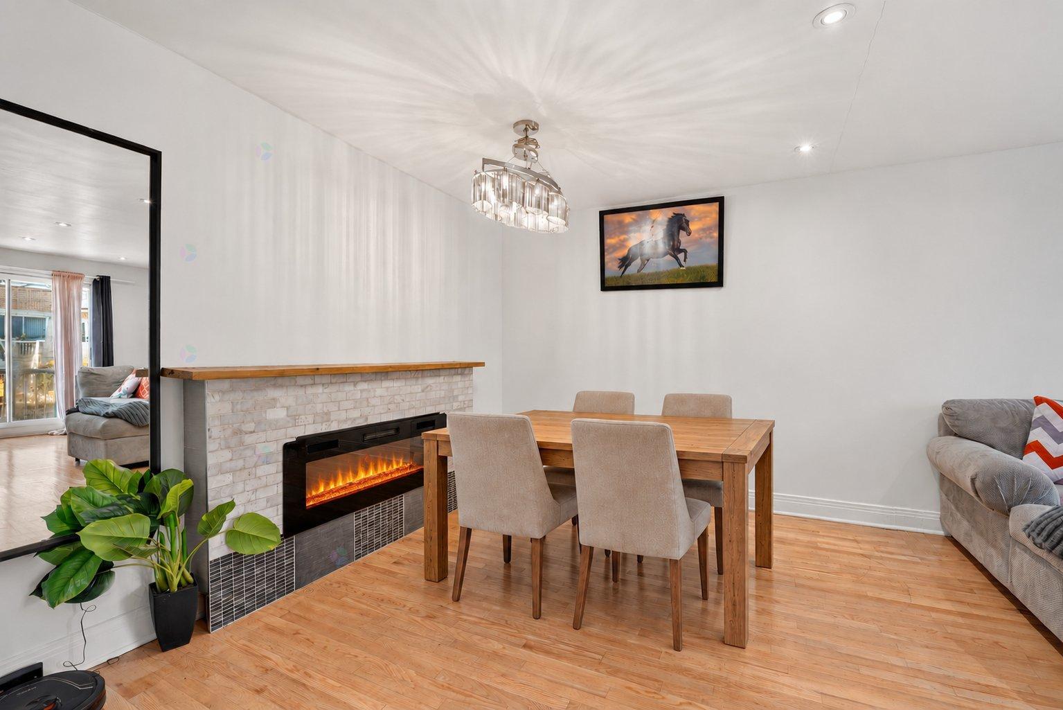 11365-11367 Av. Brunet Montréal (Montréal-Nord) Quebec Canada H1G5E9 5