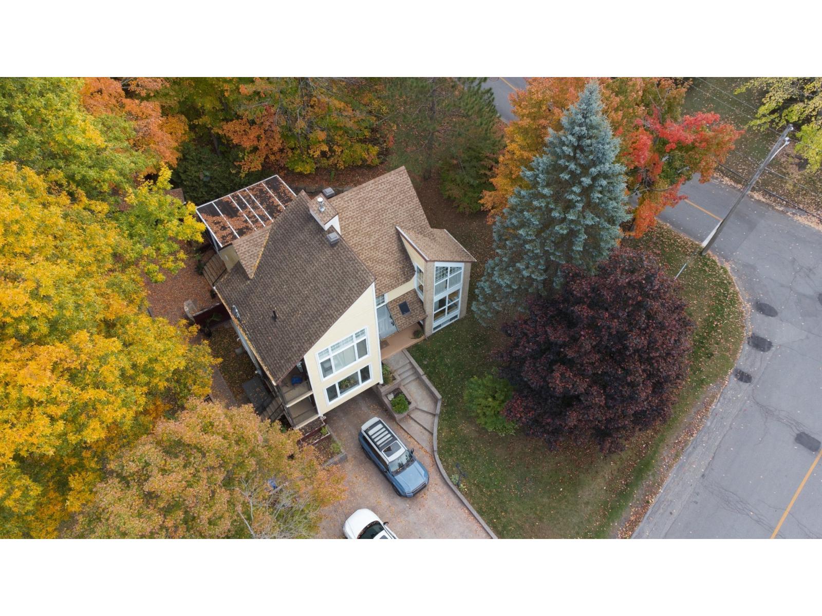 17 Rue St-Viateur Rigaud Quebec Canada J0P1P0 3