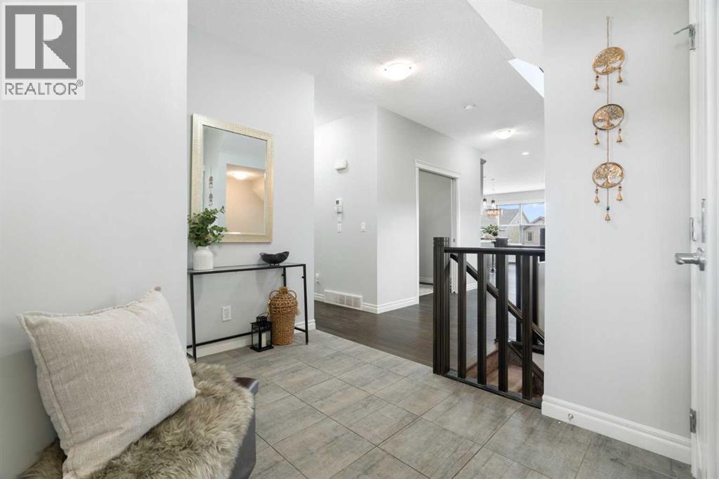 232 Nolancrest Heights NW, Calgary, Alberta  T3R 0V8 - Photo 2 - A2350768