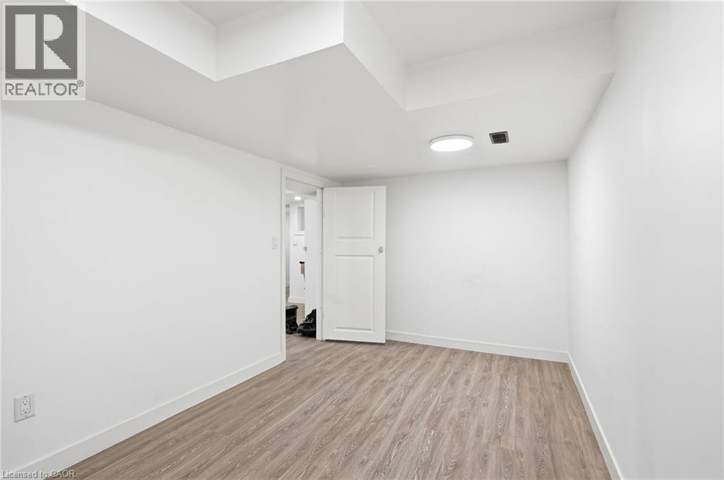 400 Stonehenge Drive Unit# 8, Ancaster, Ontario  L9K 0A2 - Photo 33 - 40869843