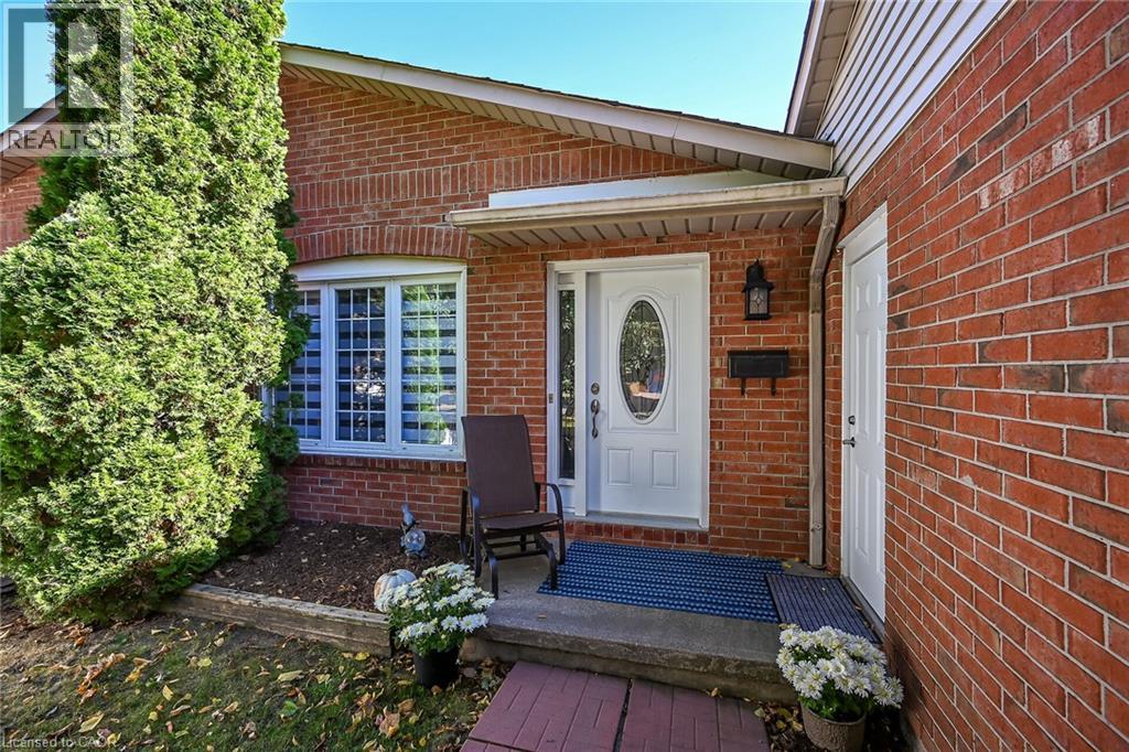 89 Stoney Brook Crescent, St. Catharines, Ontario  L2S 3R8 - Photo 3 - 40869930
